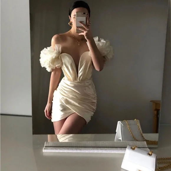 HOUSE OF CB 'Agatha' Ivory Organza Mini Dress NWOT - Picture 2 of 10